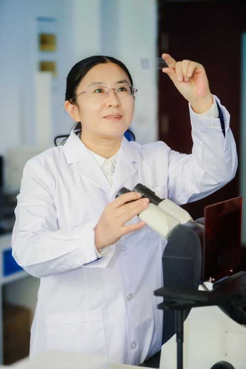 山東十杰展巾幗風采，生物基材料研發先鋒榮膺全國三八紅旗手